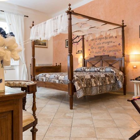 Locanda Dei Fiori ปิสโตยา ภายนอก รูปภาพ