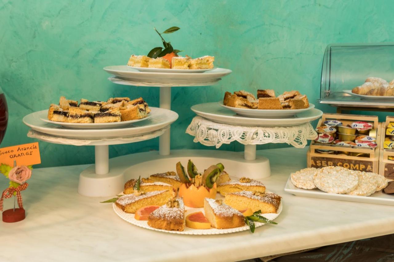 Locanda Dei Fiori ปิสโตยา ภายนอก รูปภาพ