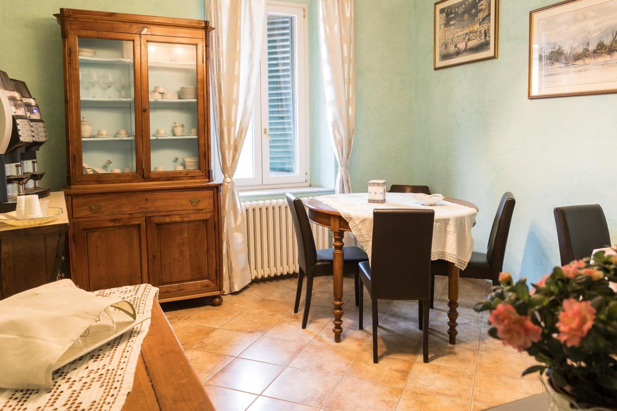 Locanda Dei Fiori ปิสโตยา ภายนอก รูปภาพ