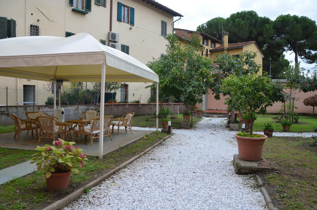 Locanda Dei Fiori ปิสโตยา ภายนอก รูปภาพ