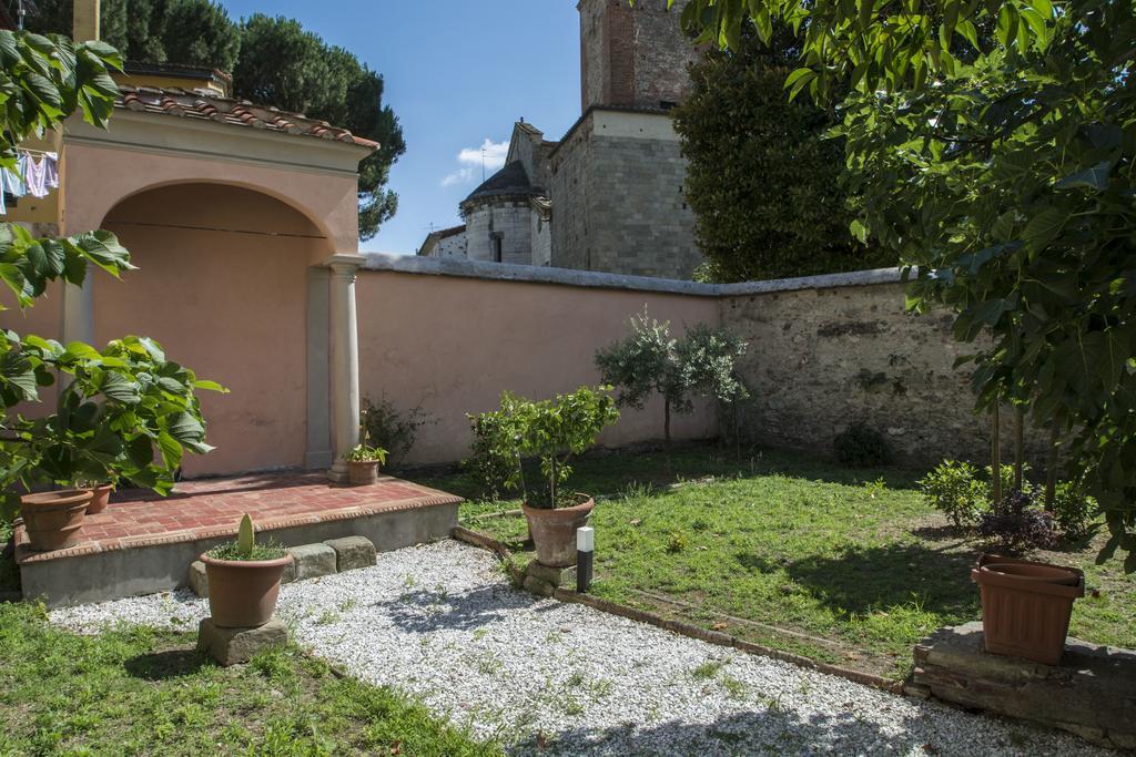 Locanda Dei Fiori ปิสโตยา ภายนอก รูปภาพ
