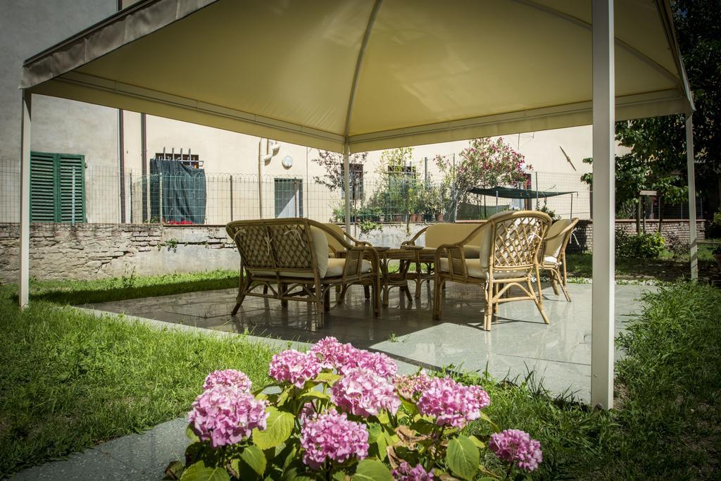 Locanda Dei Fiori ปิสโตยา ภายนอก รูปภาพ